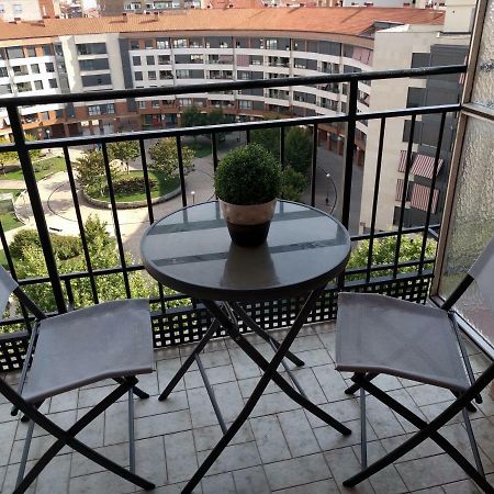 Manzanera, Junto Ayuntamiento Y Riojaforum Logrono Luaran gambar